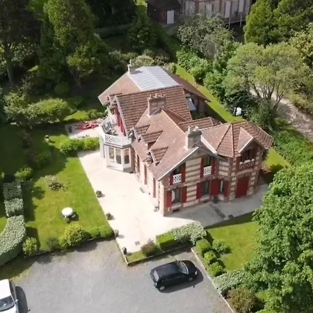 La Des Rosiers ベッド・アンド・ブレックファスト Cricquebœuf