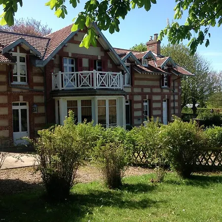 ベッド・アンド・ブレックファスト La Des Rosiers Cricquebœuf