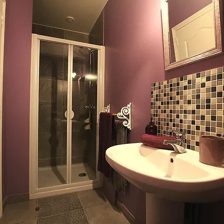 La Des Rosiers Bed and breakfast