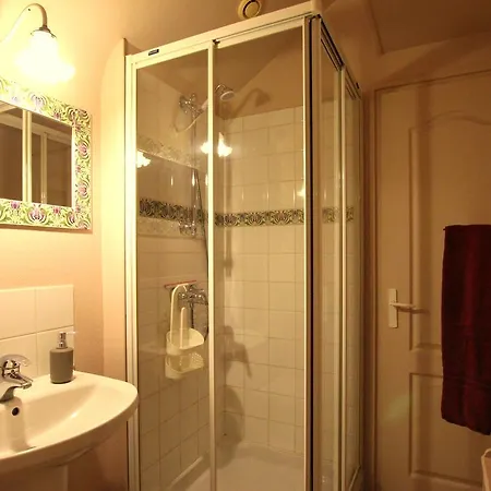 La Des Rosiers Bed and breakfast Cricquebœuf