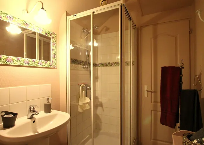 La Des Rosiers Bed & Breakfast 3*