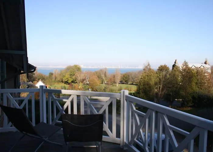 Bed & Breakfast La Des Rosiers