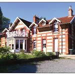 La Des Rosiers Bed and Breakfast