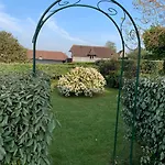 La Des Rosiers Bed and Breakfast