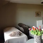 La Des Rosiers Bed and Breakfast