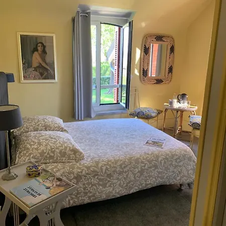 Bed & Breakfast La Des Rosiers