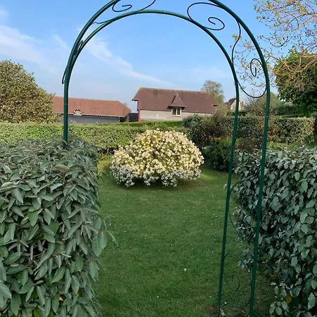 La Des Rosiers Bed & Breakfast