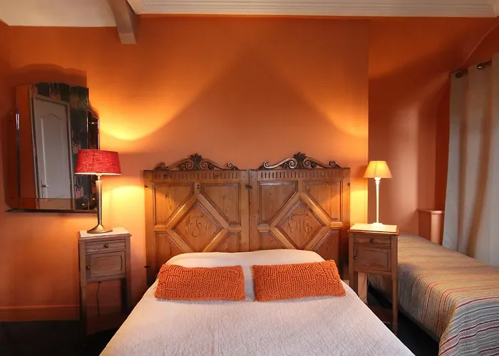 La Des Rosiers Bed & Breakfast 3*